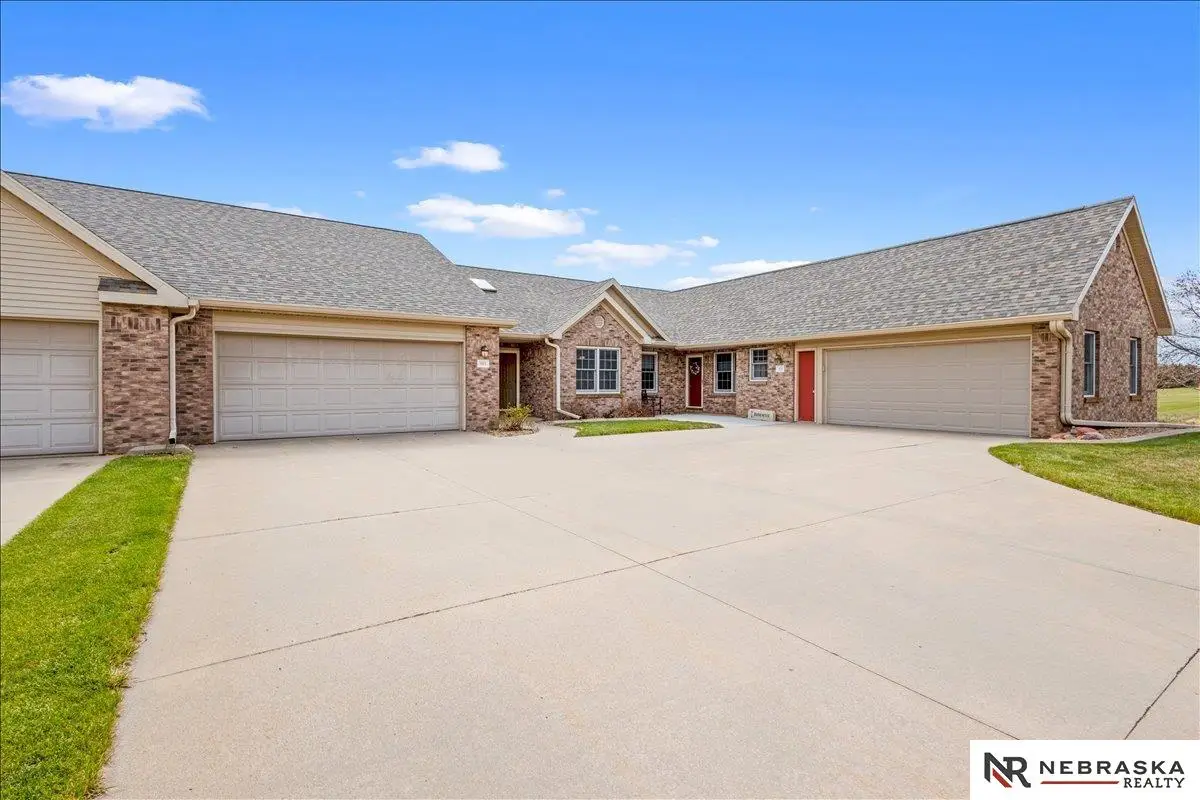803 Clearwater Circle, Beatrice, NE 68310 - #1