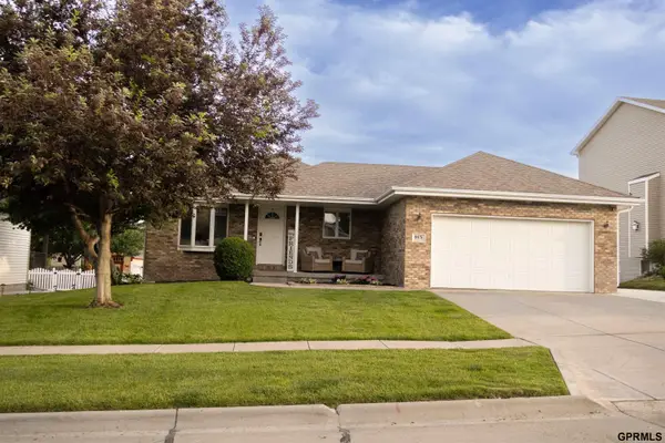 8631 Lavender Circle, Lincoln, NE 68505