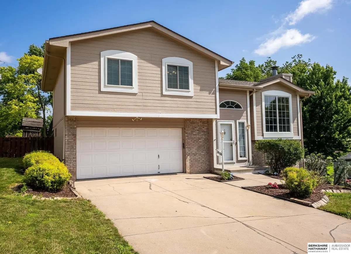 3806 Giles Road, Bellevue, NE 68147 - #1