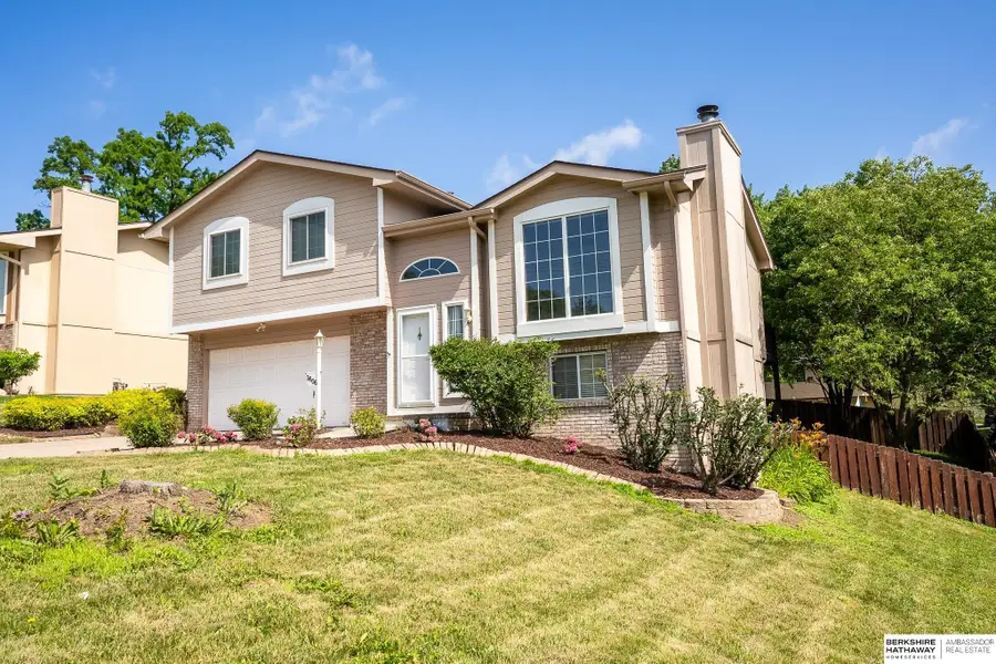3806 Giles Road, Bellevue, NE 68147 - #3
