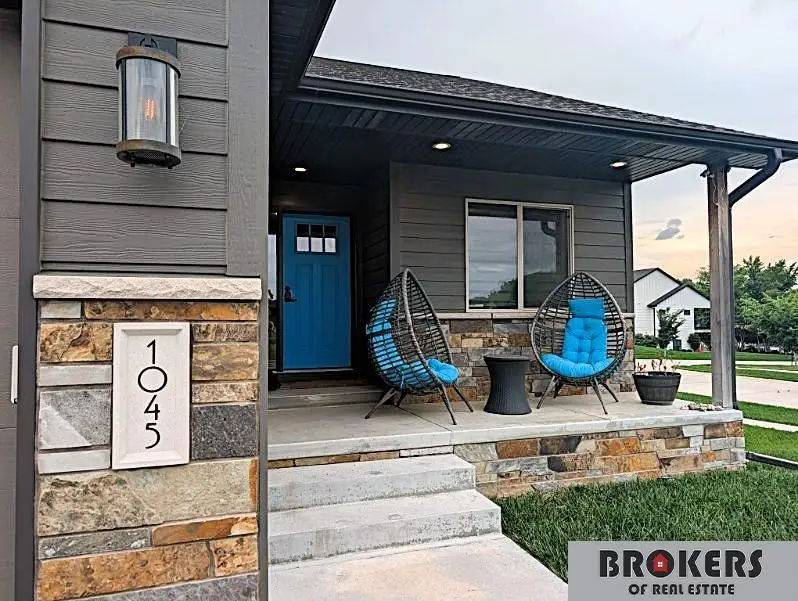 1045 N 107 Street, Lincoln, NE 68527 - #2