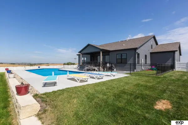 10002 S 191 Avenue, Gretna, NE 68136