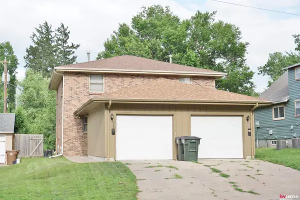 1220 S 32nd Street, Lincoln, NE 68510