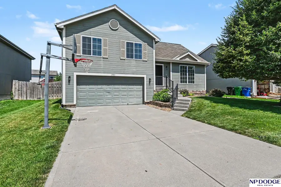 13913 Springview Drive, Bellevue, NE 68133 - #2