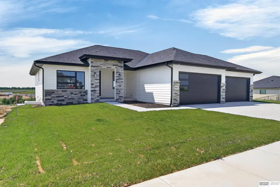 5632 N 213th Street, Elkhorn, NE 68022 - #2