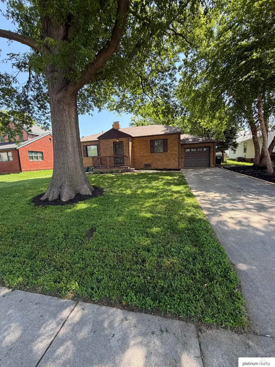1511 S 61 Avenue, Omaha, NE 68106 - #2