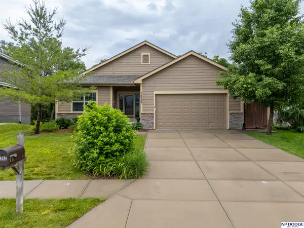 16263 Loop Street, Omaha, NE 68136