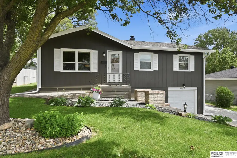 8222 Gold Street, Omaha, NE 68124 - #3