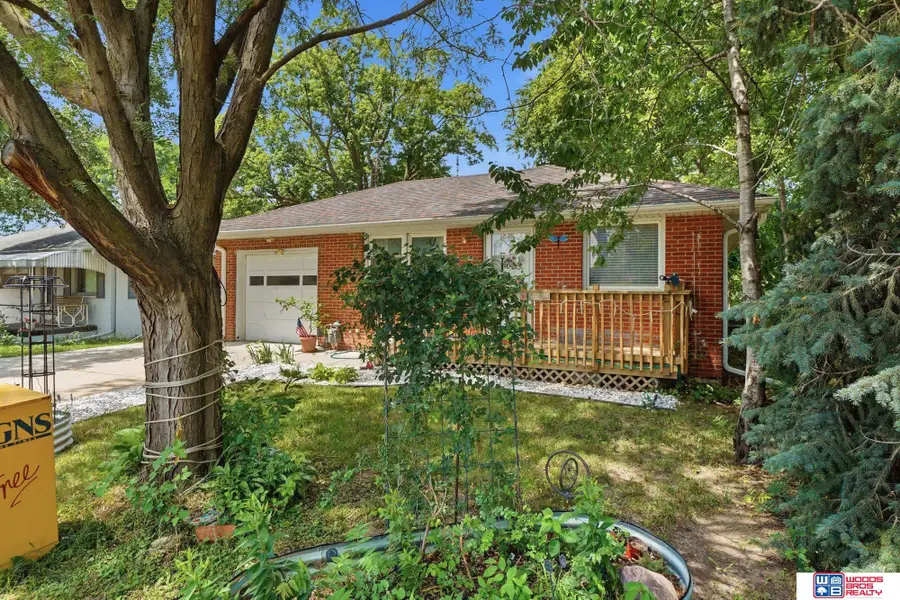 6234 Leighton Avenue, Lincoln, NE 68507 - #2