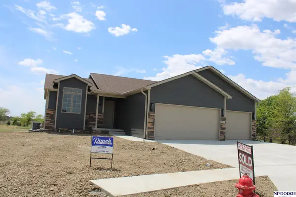 4911 Alma Place, Lincoln, NE 68514