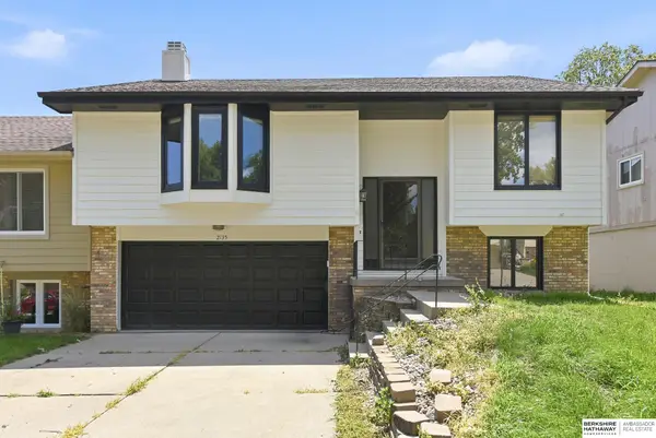 2135 N 121st Street, Omaha, NE 68164