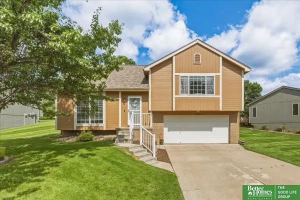 7504 N 77th Avenue, Omaha, NE 68122