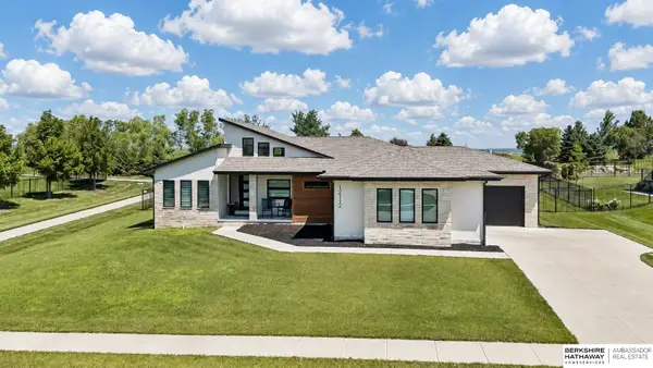 12112 Carpenter Street, Papillion, NE 68046