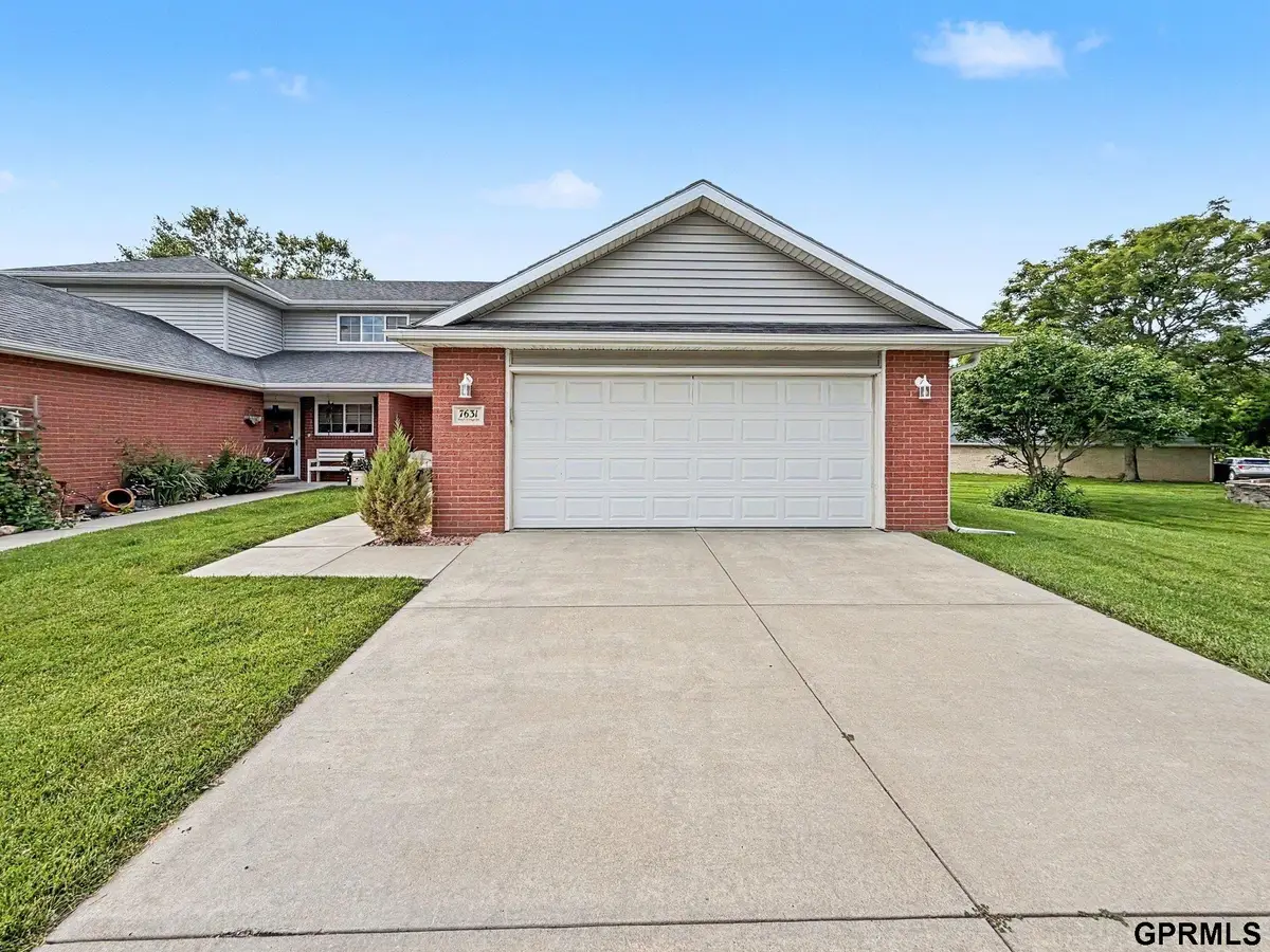 7631 Maple Village Drive, Lincoln, NE 68510 - #1