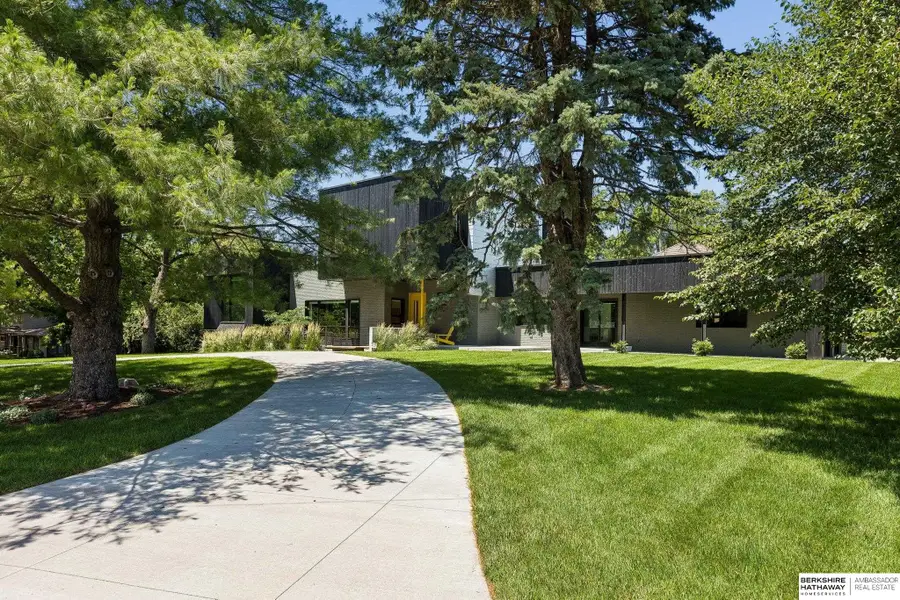 8812 Broadmoor Drive, Omaha, NE 68114 - #2