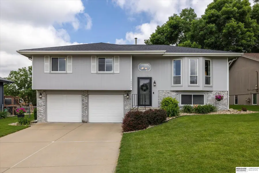 16604 Weir Street, Omaha, NE 68135 - #2