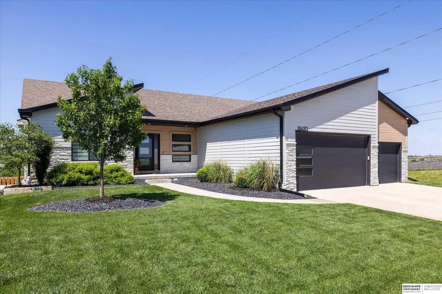 18620 Grand Avenue, Elkhorn, NE 68022 - #3