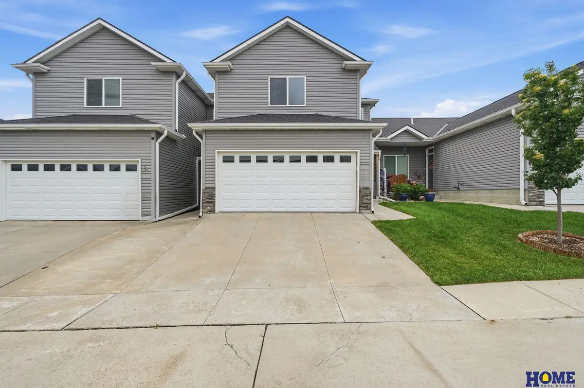 5969 Mad Creek Place, Lincoln, NE 68521 - #1