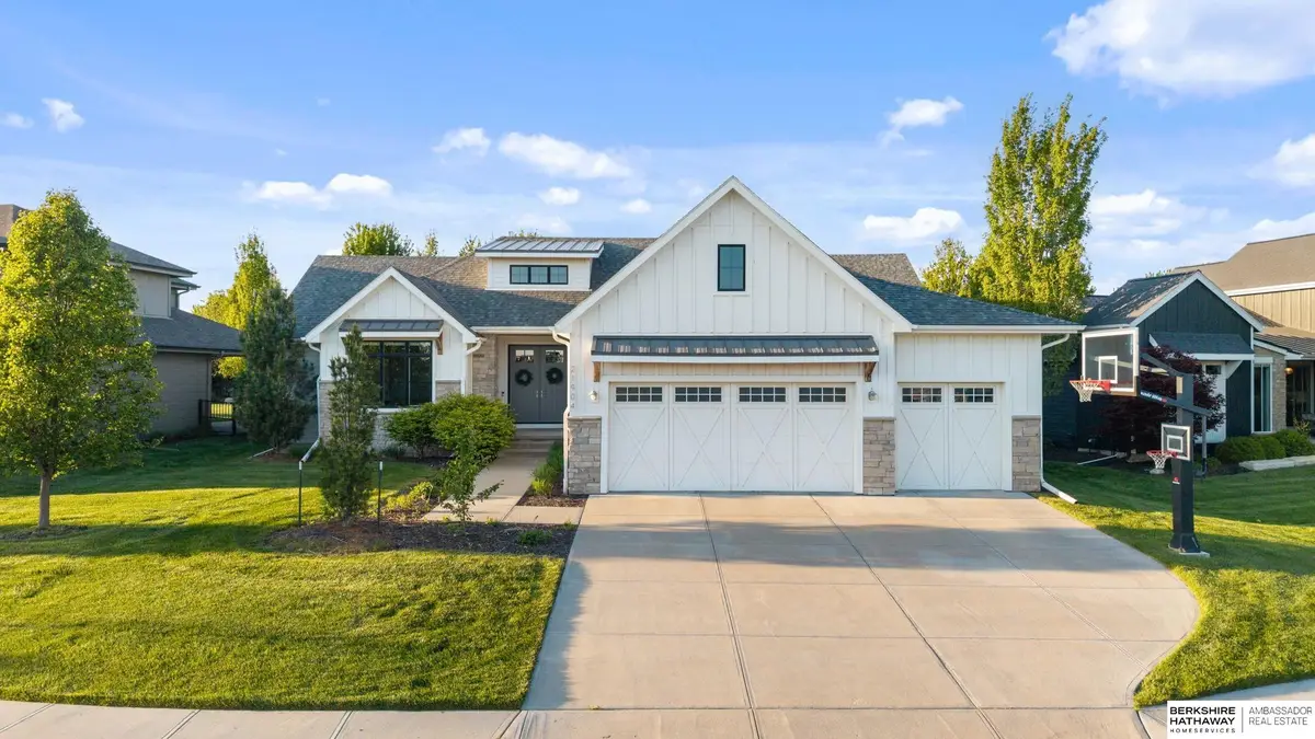 21904 Martha Street, Elkhorn, NE 68022 - #1