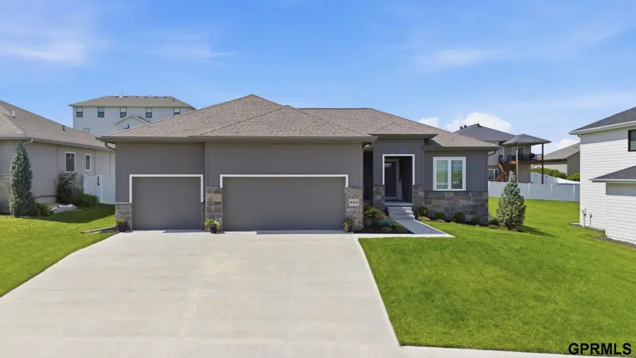 18450 Greenleaf Street, Omaha, NE 68136 - #2