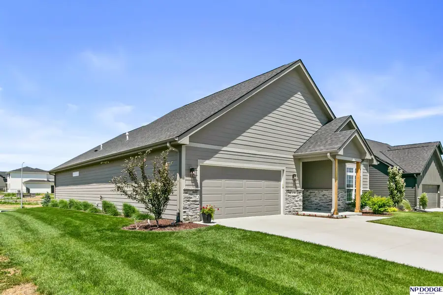 12388 Horizon Street, Papillion, NE 68046 - #3
