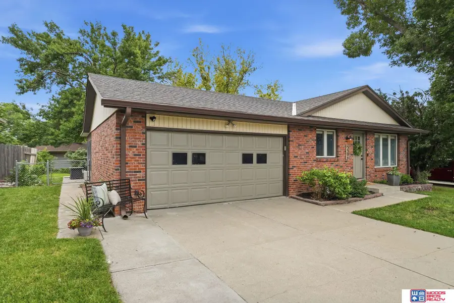 5506 Sherman Street, Lincoln, NE 68506 - #2
