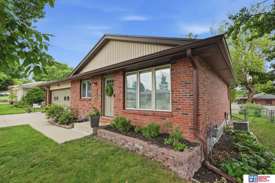 5506 Sherman Street, Lincoln, NE 68506 - #3