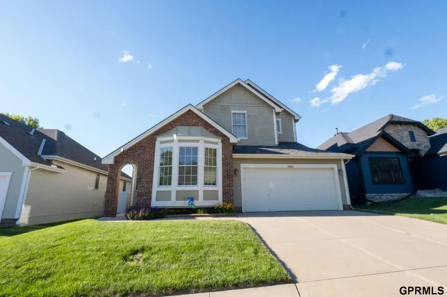 18884 Mason Plaza, Chicago, NE 68022 - #3