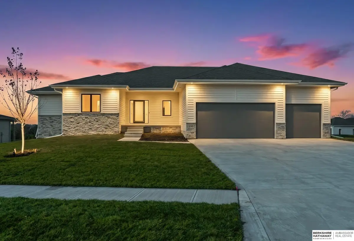 9808 Overland Trail, Papillion, NE 68046 - #1