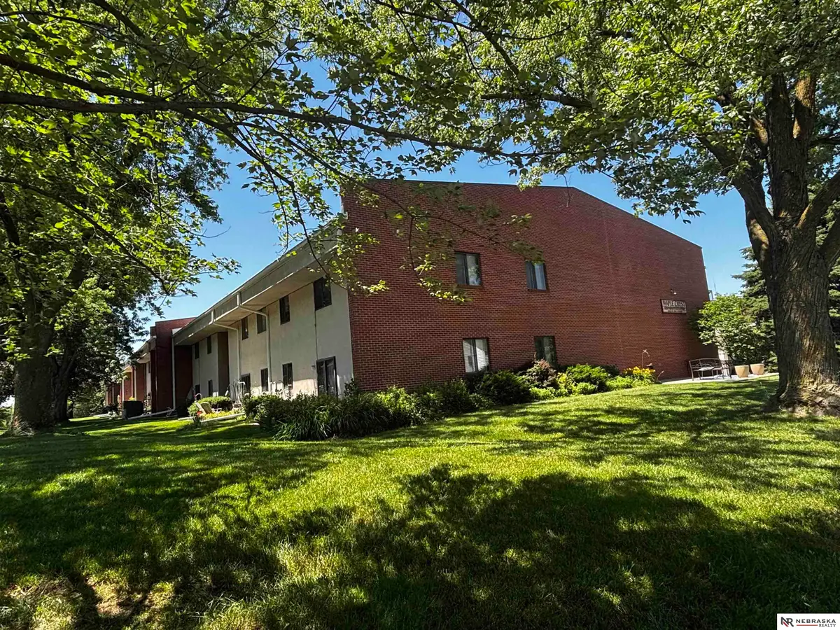 2820 N 66th Avenue #319, Omaha, NE 68104 - #1