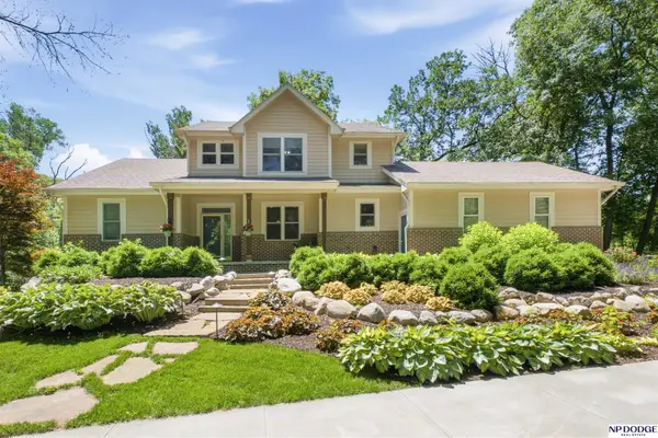 3435 Oakridge Road, Omaha, NE 68112