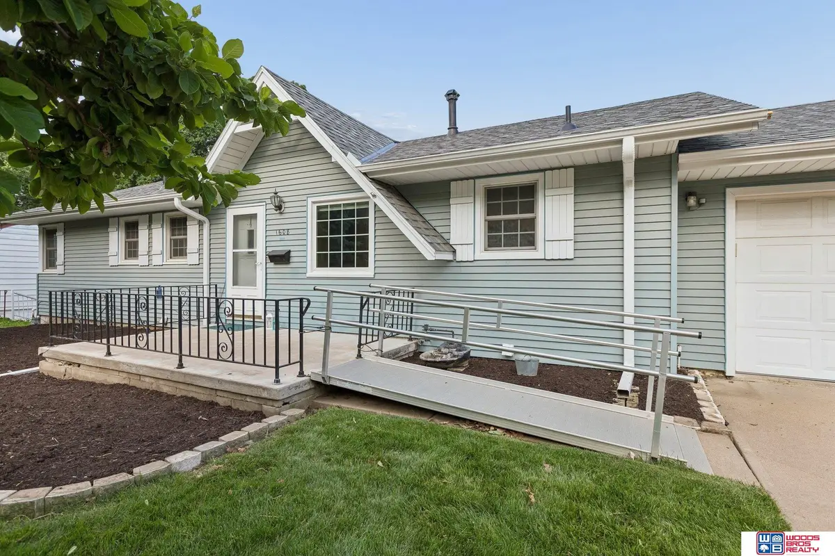 1608 Lincoln Road, Bellevue, NE 68005 - #1