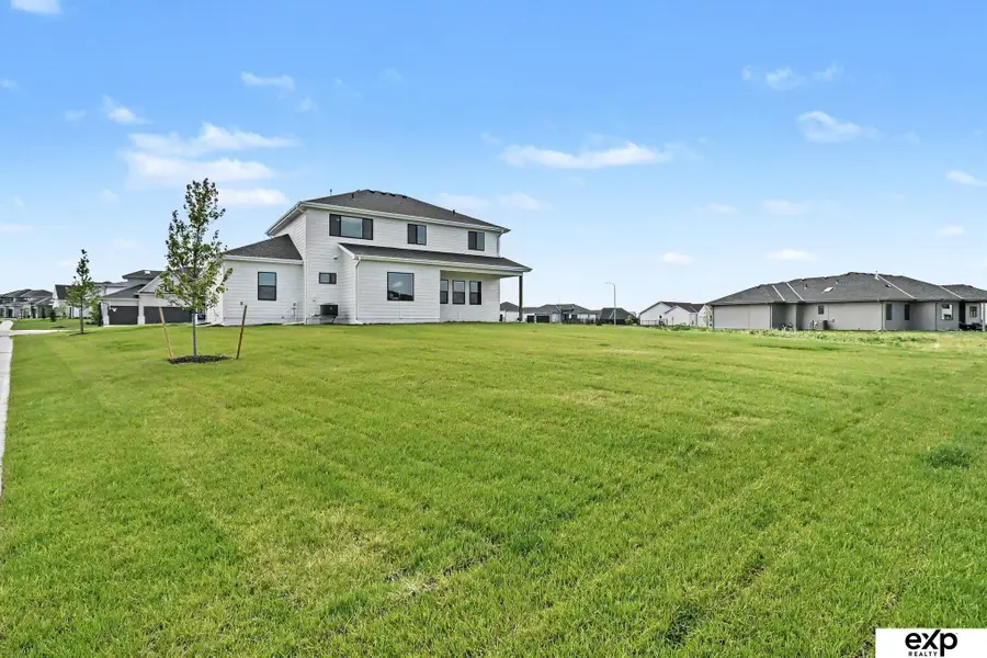 5618 Kestrel Parkway, Elkhorn, NE 68022 - #3