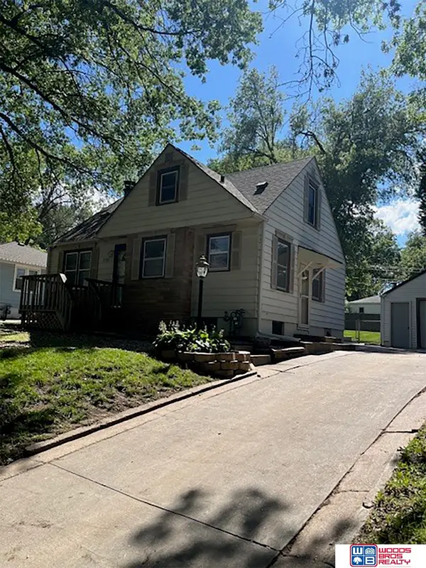 2311 S 37th Street, Lincoln, NE 68506