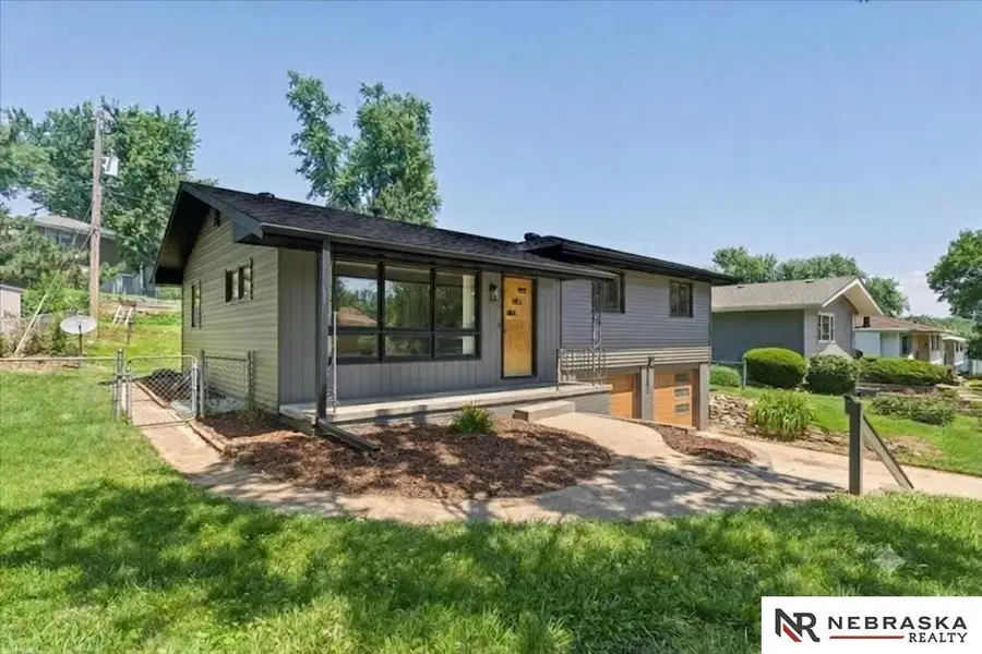 9212 Manderson Street, Omaha, NE 68134 - #2