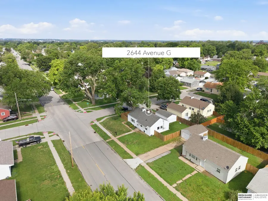 2644 Avenue G, Council Bluffs, IA 51501 - #2