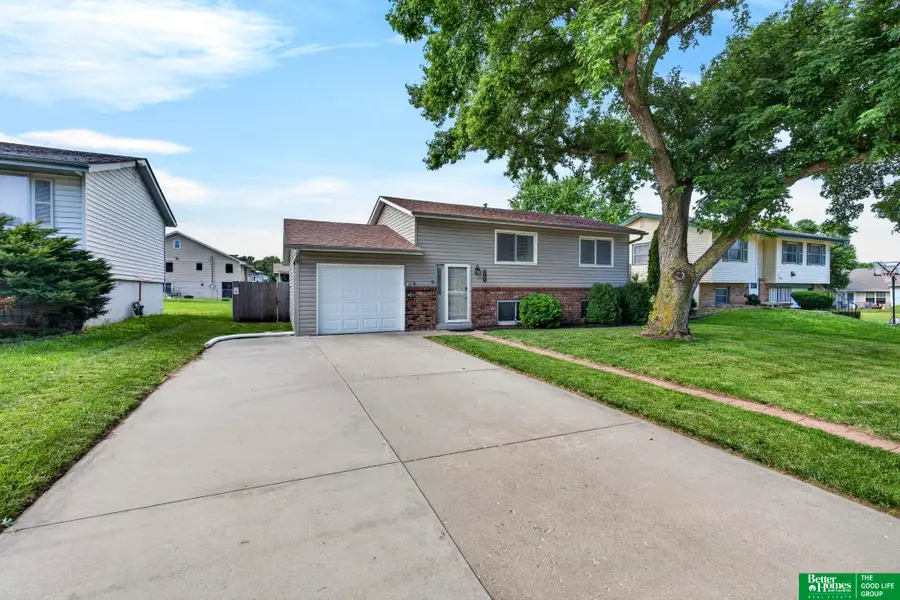5705 Ogden Street, Omaha, NE 68104 - #2