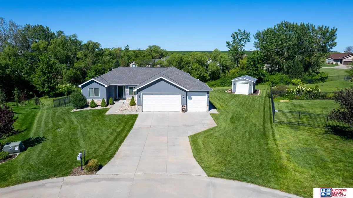 733 Spruce Circle, Palmyra, NE 68418 - #1