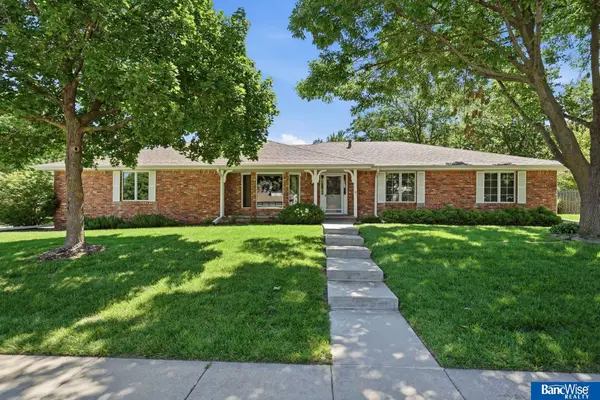 5800 S 72nd Street, Lincoln, NE 68516
