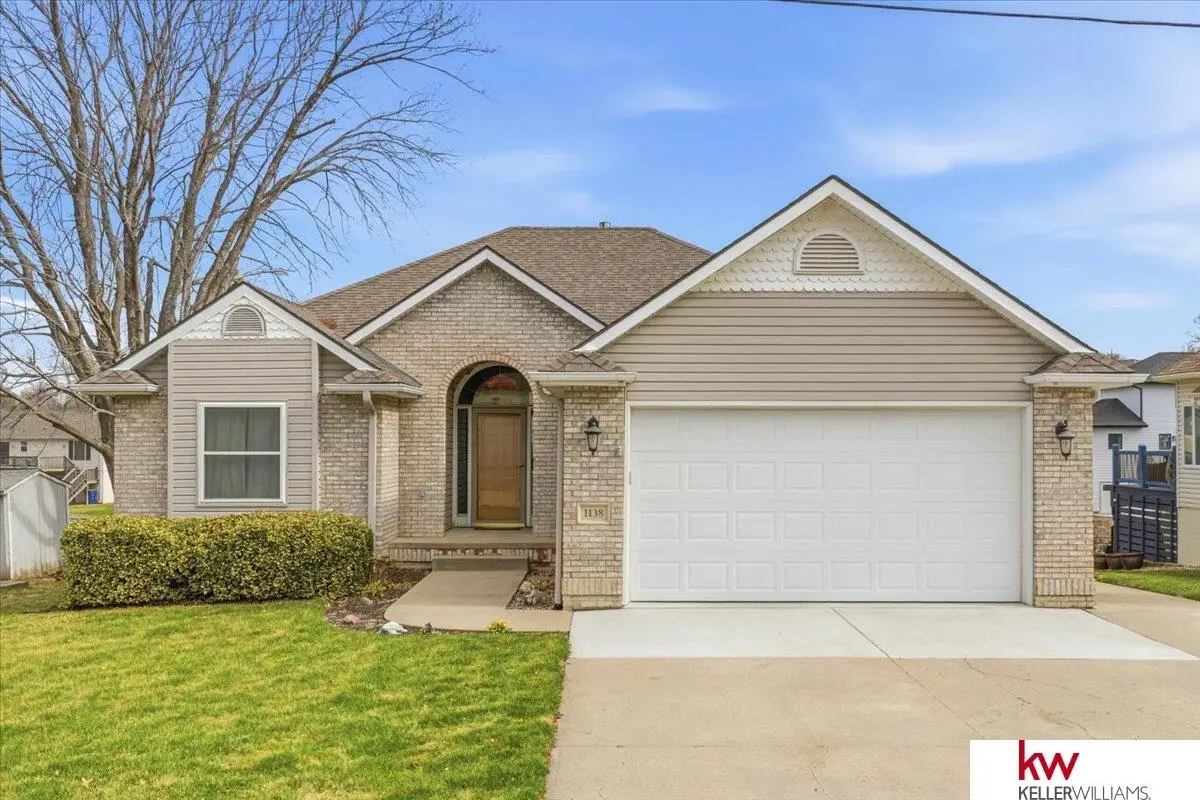 1138 Beaver Lake Boulevard, Plattsmouth, NE 68048 - #1