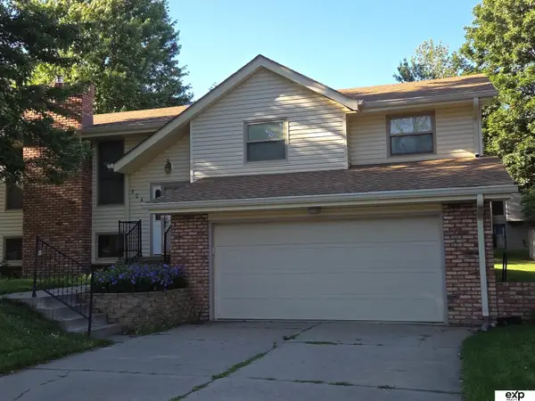 804 E Cary Street, Papillion, NE 68046