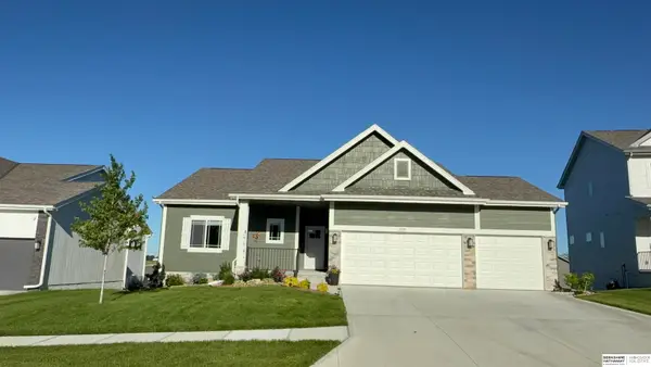 5520 N 181st Street, Elkhorn, NE 68022