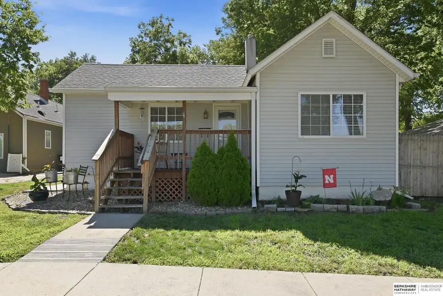 710 S Washington Street, Papillion, NE 68046 - #2