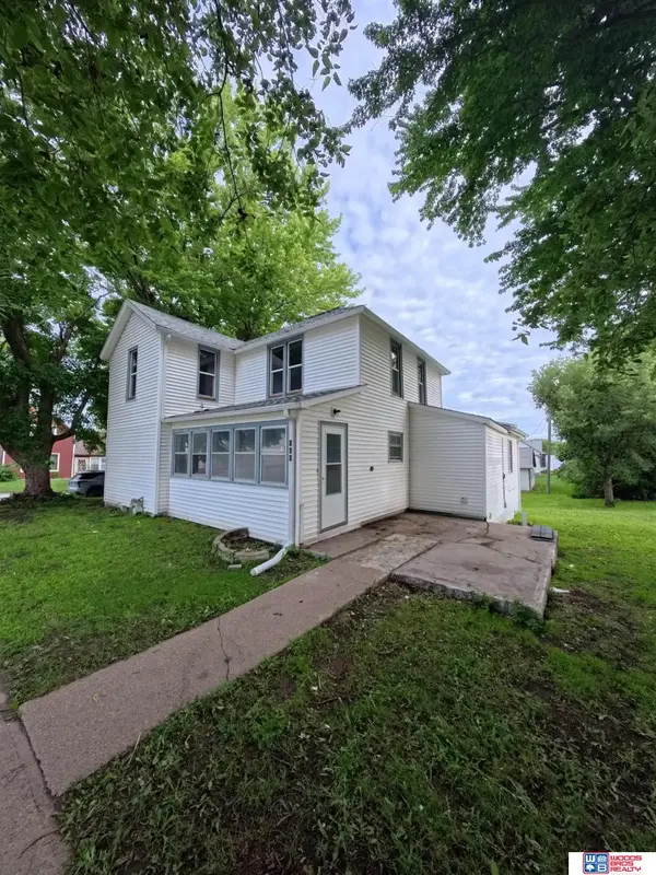 560 Hawkeye Street, Osceola, NE 68651
