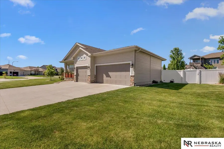 21805 H Street, Chicago, NE 68022 - #3