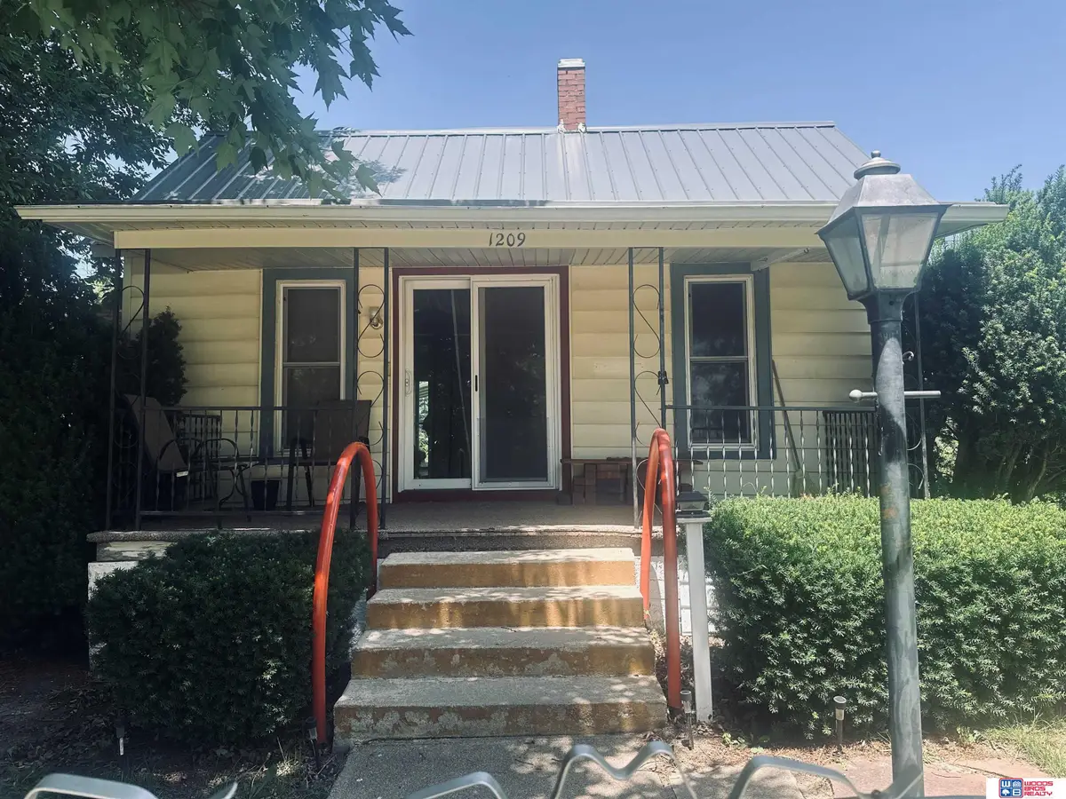 1209 3rd Street, Fairbury, NE 68352 - #1