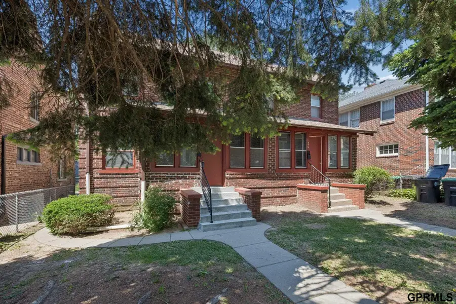 120 N 38 Street, Omaha, NE 68131 - #2