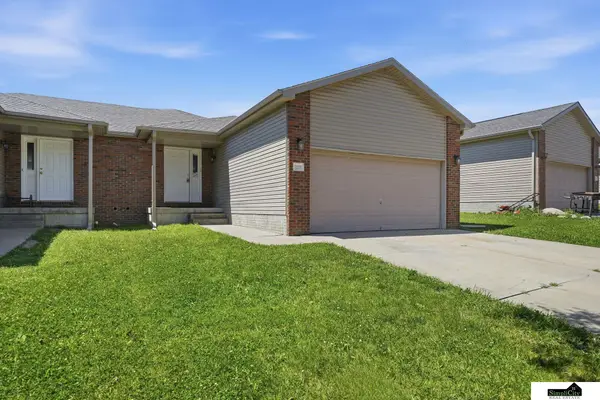 7229 & 7225 Dorchester Court, Lincoln, NE 68521