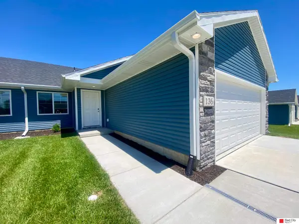 136 W Ida Lane, Lincoln, NE 68523