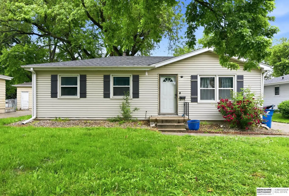8660 Westridge Drive, Omaha, NE 68124 - #1